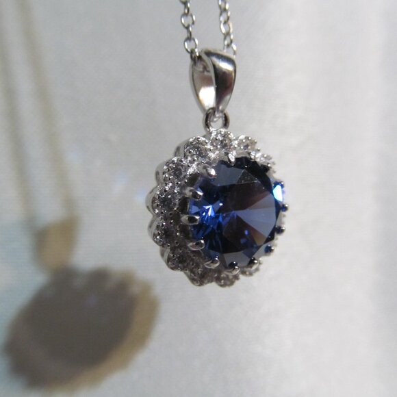NWT Bella Luce Simulated Tanzanite & Diamond Rhodium over 925 Pendant w Chain - Picture 13 of 16